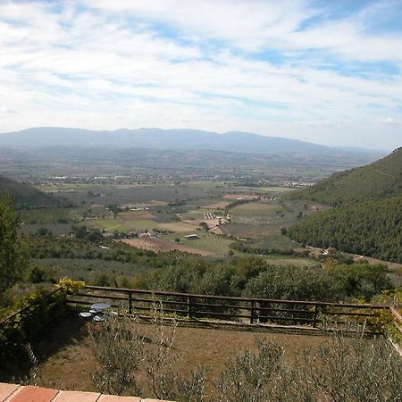 Agriturismo Istrice Innamorato Кампелло-суль-Клитунно Экстерьер фото