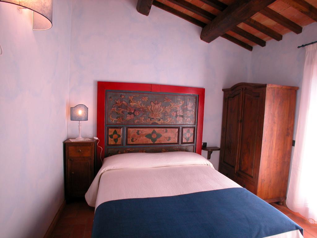 Agriturismo Istrice Innamorato Кампелло-суль-Клитунно Номер фото
