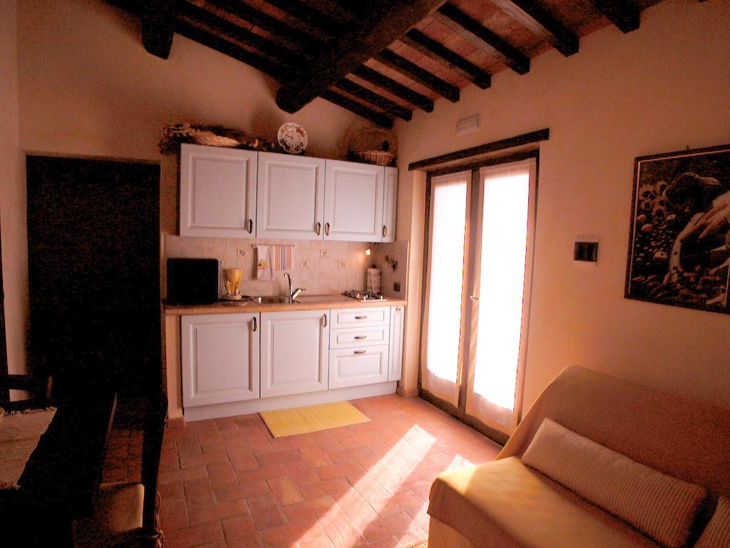 Agriturismo Istrice Innamorato Кампелло-суль-Клитунно Номер фото